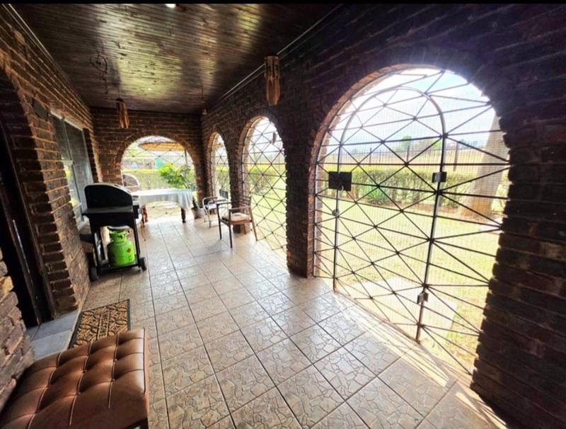 3 Bedroom Property for Sale in Mullerstuine Gauteng