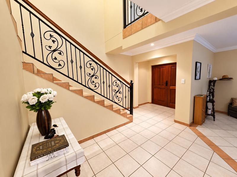 To Let 6 Bedroom Property for Rent in Moreleta Park Gauteng
