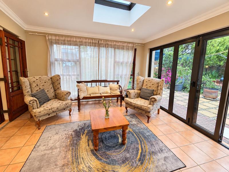 To Let 6 Bedroom Property for Rent in Moreleta Park Gauteng