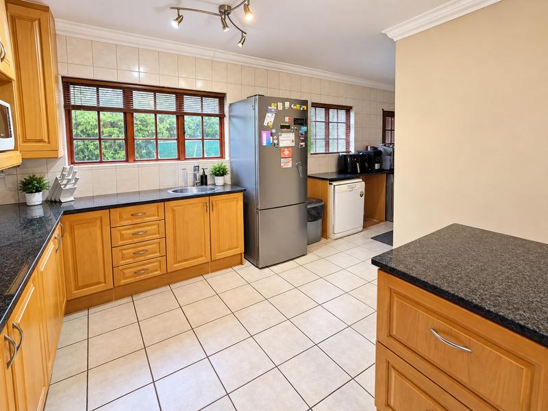To Let 6 Bedroom Property for Rent in Moreleta Park Gauteng