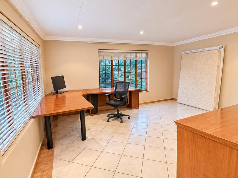 To Let 6 Bedroom Property for Rent in Moreleta Park Gauteng