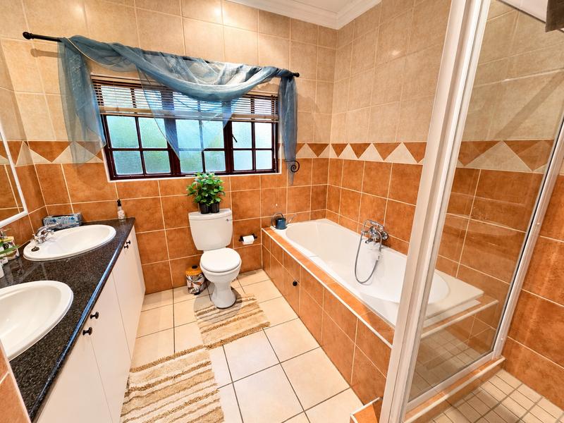 To Let 6 Bedroom Property for Rent in Moreleta Park Gauteng