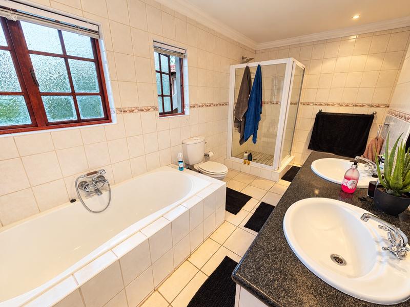 To Let 6 Bedroom Property for Rent in Moreleta Park Gauteng