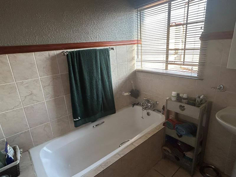 To Let 2 Bedroom Property for Rent in Annlin Gauteng