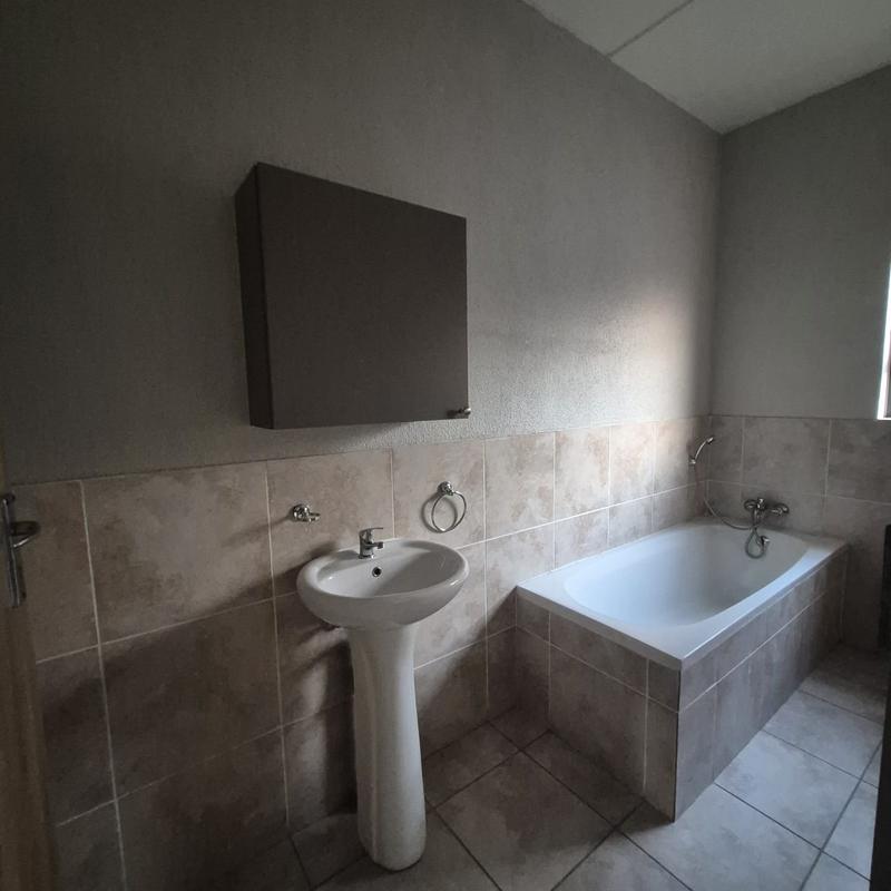 To Let 2 Bedroom Property for Rent in Ravenswood Gauteng