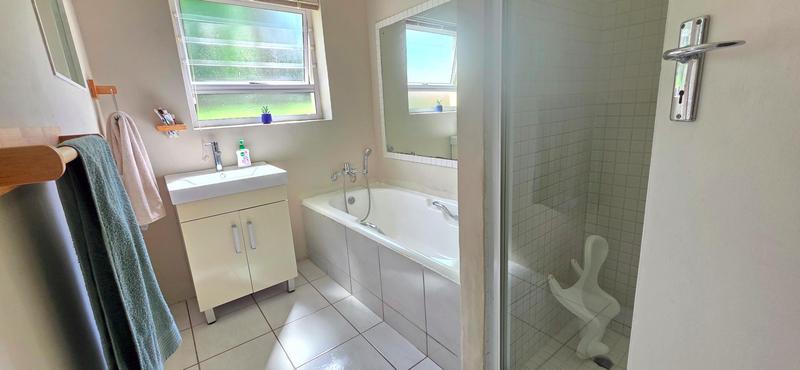 To Let 4 Bedroom Property for Rent in Blairgowrie Gauteng