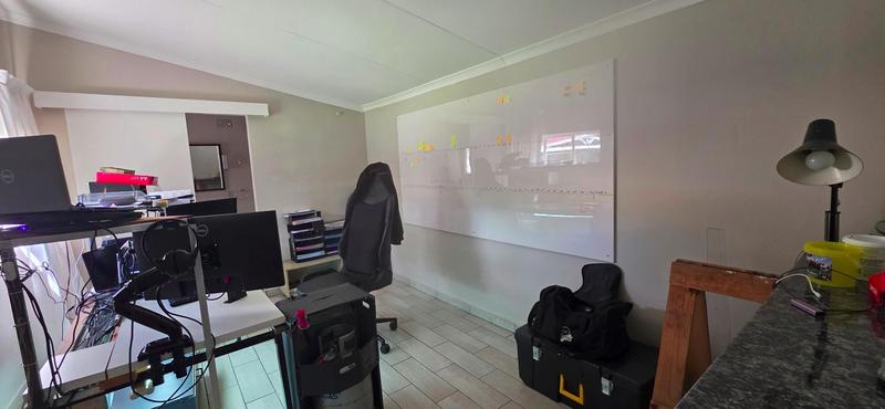 To Let 4 Bedroom Property for Rent in Blairgowrie Gauteng