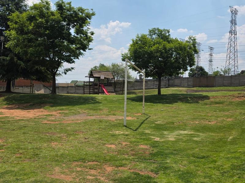 To Let 1 Bedroom Property for Rent in Rembrandt Park Gauteng