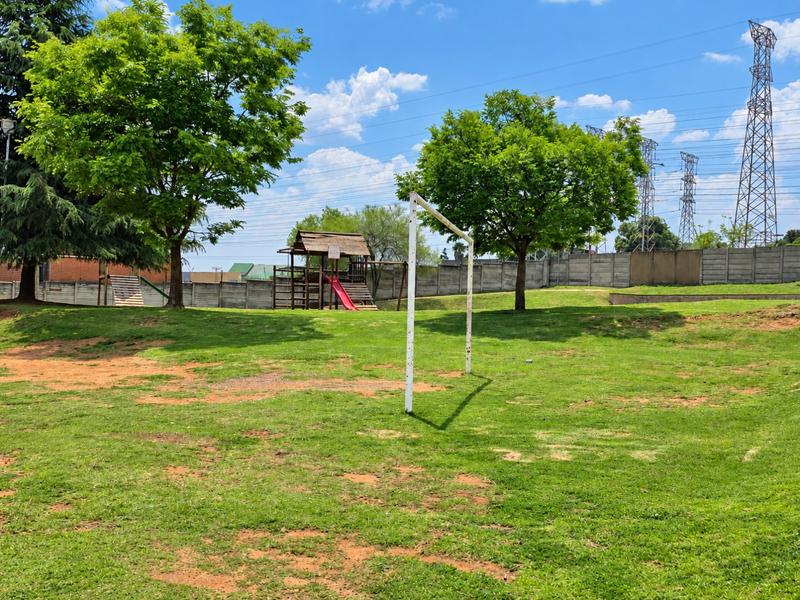 1 Bedroom Property for Sale in Rembrandt Park Gauteng