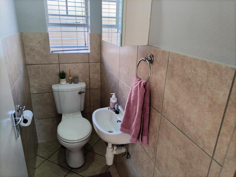 To Let 3 Bedroom Property for Rent in Hazeldean Gauteng