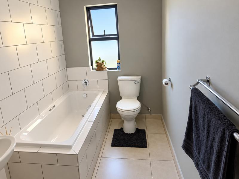 2 Bedroom Property for Sale in Glen Marais Gauteng
