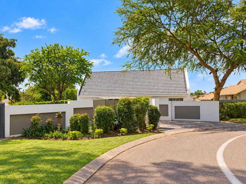 3 Bedroom Property for Sale in Kosmosdal Gauteng