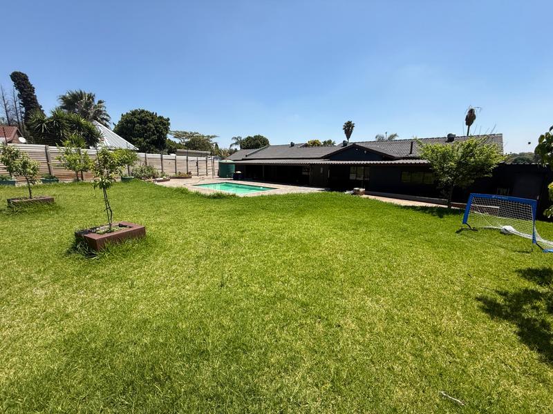 4 Bedroom Property for Sale in The Reeds Gauteng