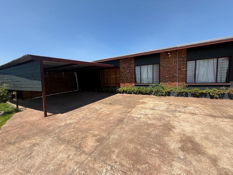 4 Bedroom Property for Sale in The Reeds Gauteng