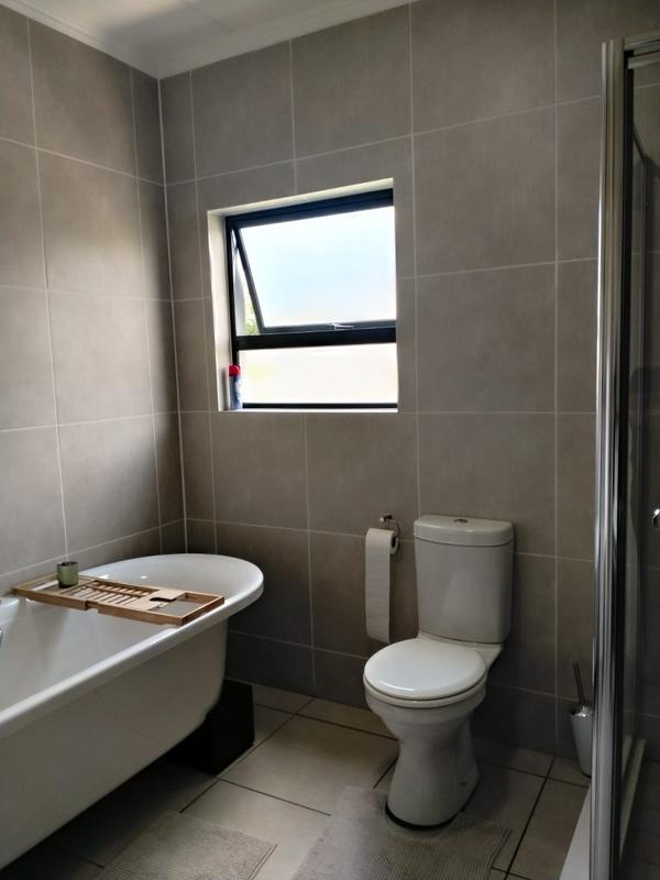 2 Bedroom Property for Sale in Modderfontein Gauteng