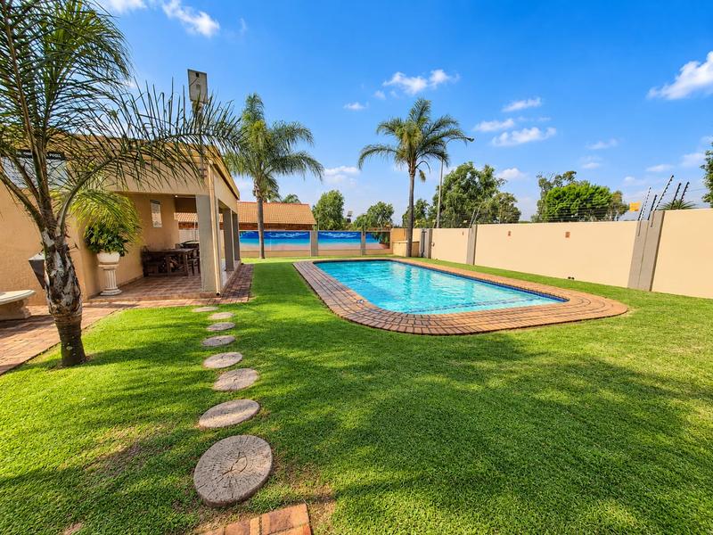 2 Bedroom Property for Sale in Randhart Gauteng