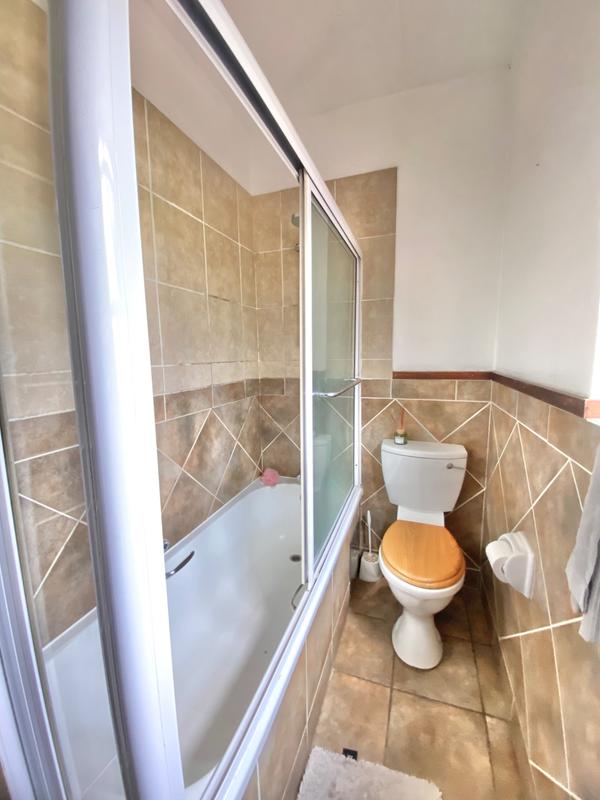 To Let 1 Bedroom Property for Rent in Pineslopes Gauteng