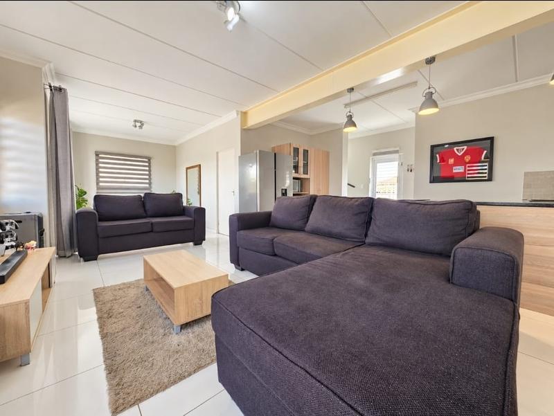3 Bedroom Property for Sale in Albertsdal Gauteng