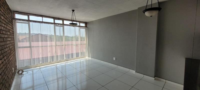 2 Bedroom Property for Sale in New Redruth Gauteng
