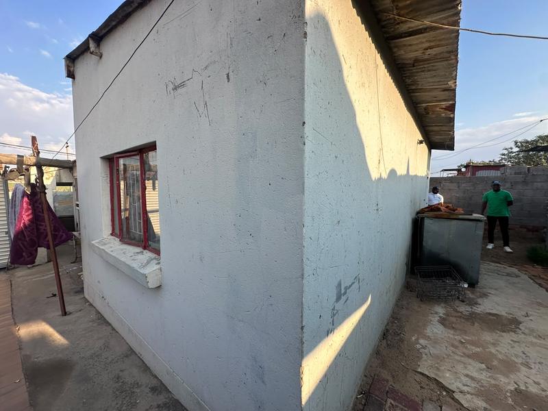 3 Bedroom Property for Sale in Tshepisong Gauteng