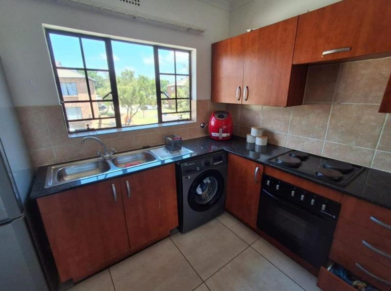 3 Bedroom Property for Sale in Sonneveld Gauteng