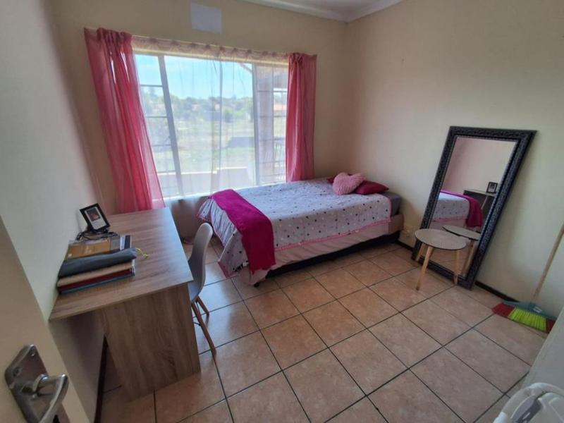 3 Bedroom Property for Sale in Sonneveld Gauteng