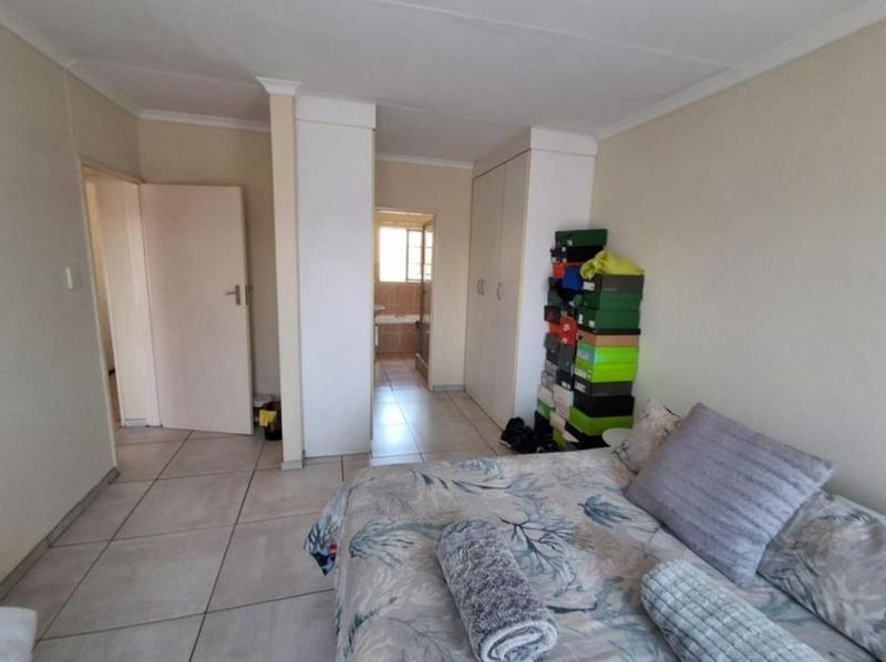 3 Bedroom Property for Sale in Sonneveld Gauteng