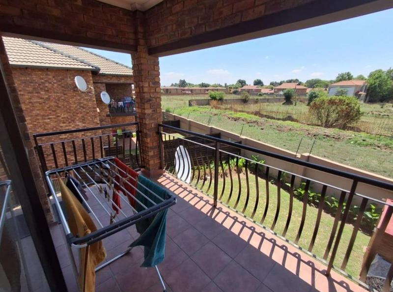 3 Bedroom Property for Sale in Sonneveld Gauteng