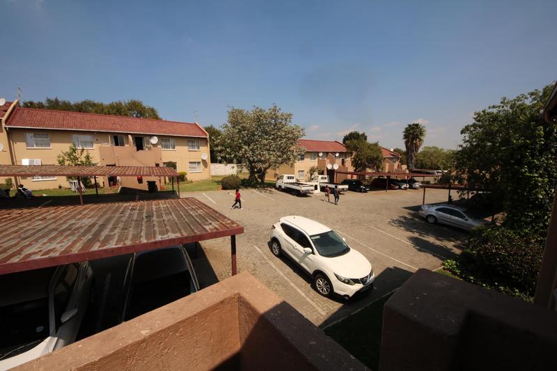 To Let 2 Bedroom Property for Rent in Vorna Valley Gauteng