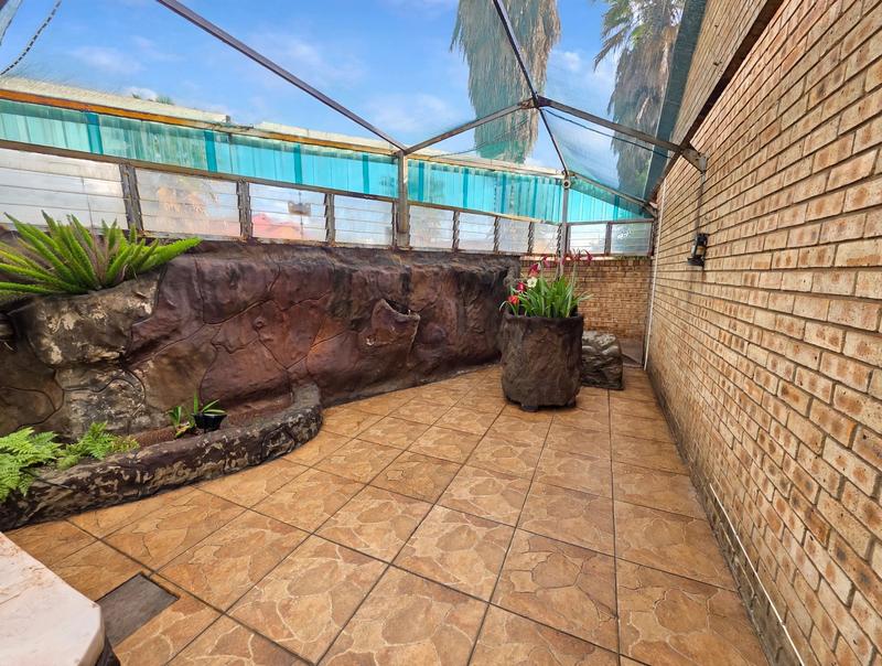 3 Bedroom Property for Sale in Kookrus Gauteng