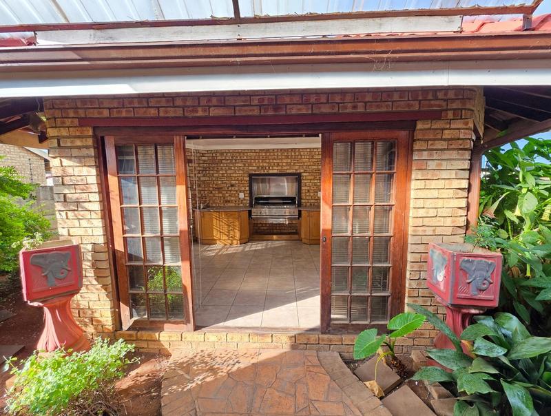 3 Bedroom Property for Sale in Kookrus Gauteng