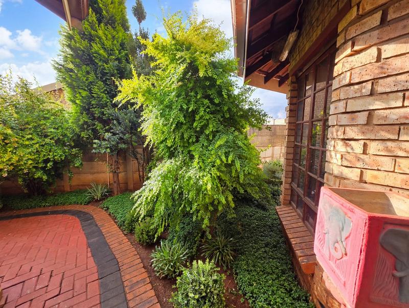 3 Bedroom Property for Sale in Kookrus Gauteng