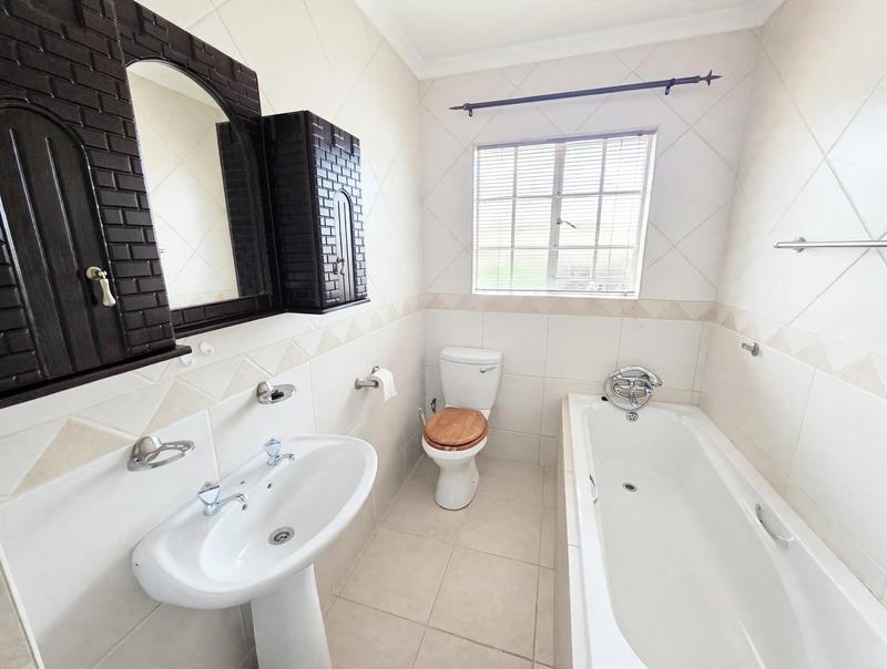 3 Bedroom Property for Sale in Kookrus Gauteng