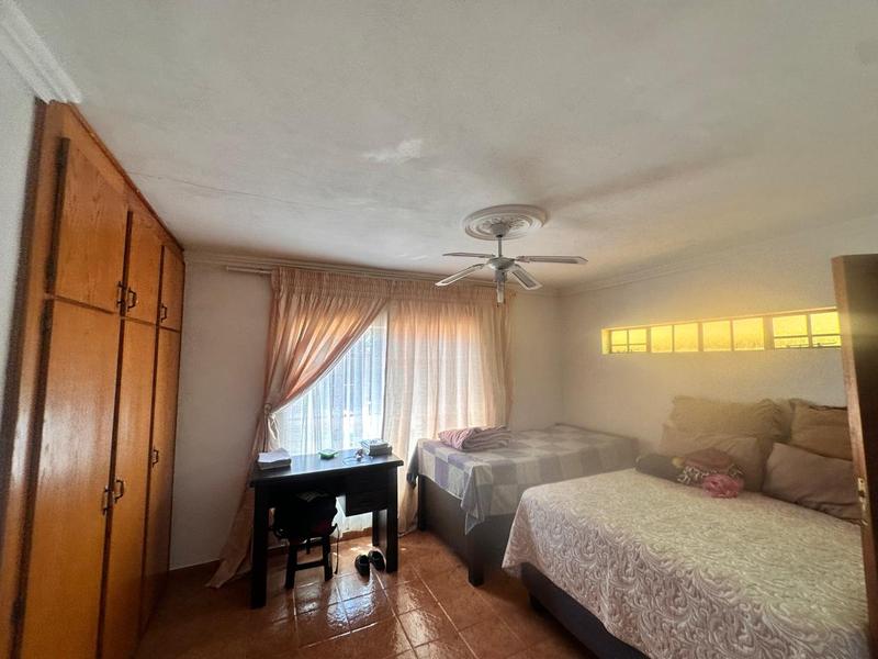 5 Bedroom Property for Sale in Amandasig Gauteng
