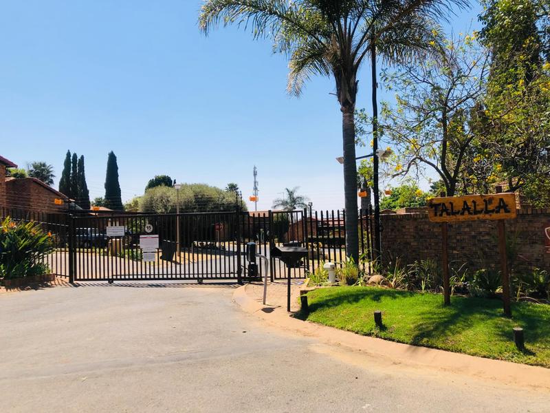 To Let 2 Bedroom Property for Rent in Noordwyk Gauteng