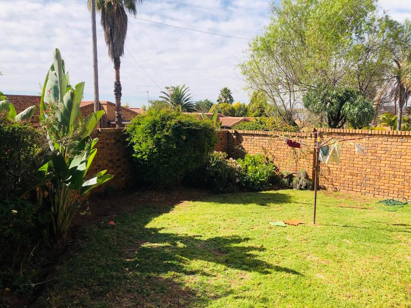 To Let 2 Bedroom Property for Rent in Noordwyk Gauteng