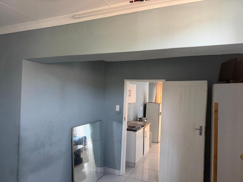 To Let 1 Bedroom Property for Rent in Wychwood Gauteng
