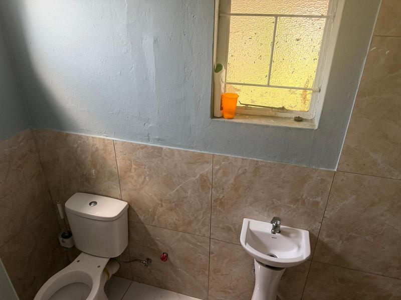 To Let 1 Bedroom Property for Rent in Wychwood Gauteng