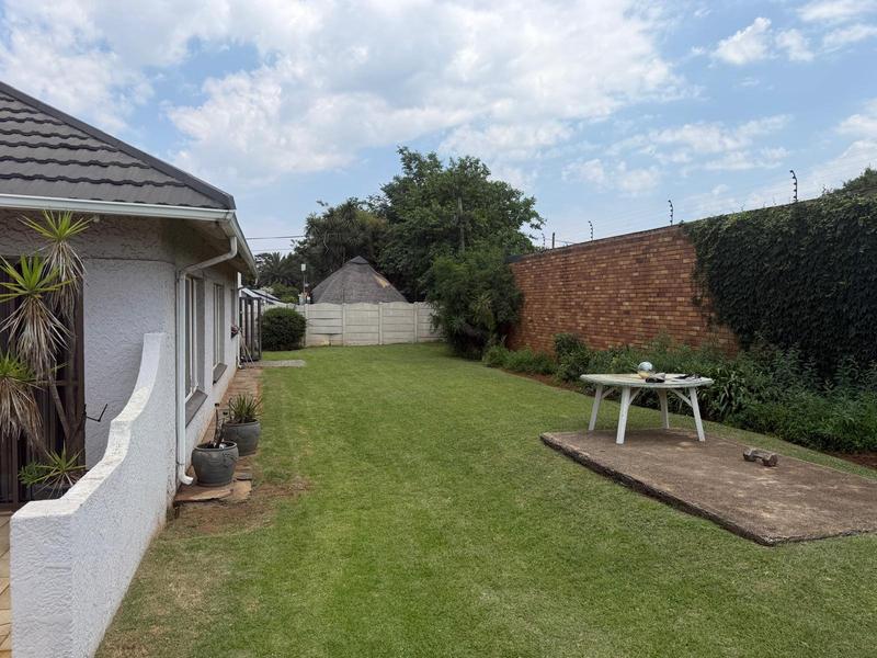 To Let 2 Bedroom Property for Rent in Wychwood Gauteng