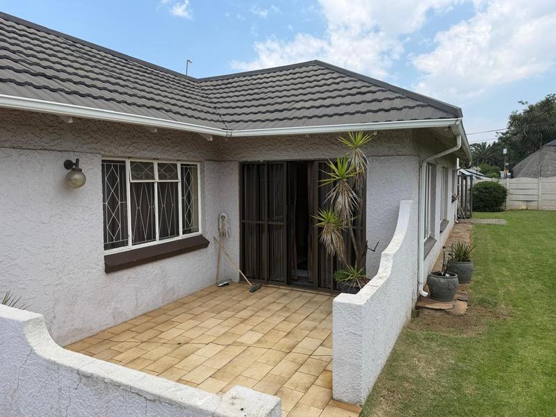 To Let 2 Bedroom Property for Rent in Wychwood Gauteng