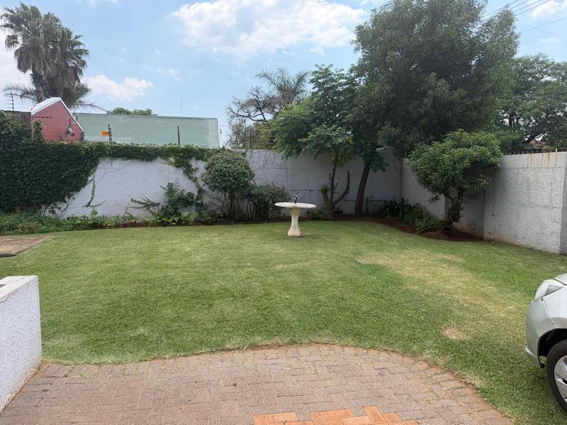 To Let 2 Bedroom Property for Rent in Wychwood Gauteng