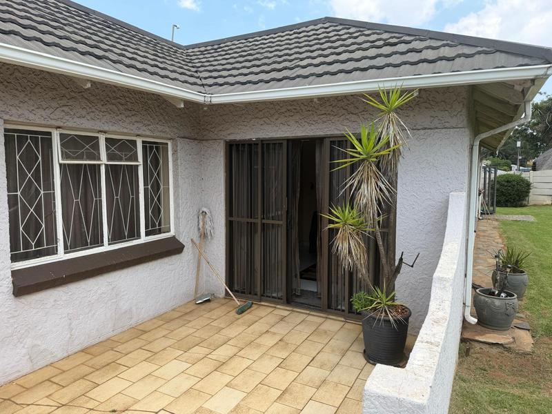 To Let 2 Bedroom Property for Rent in Wychwood Gauteng