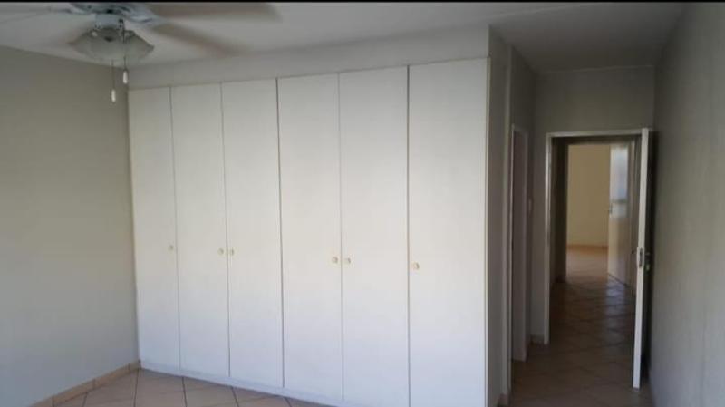 To Let 2 Bedroom Property for Rent in North Riding Gauteng