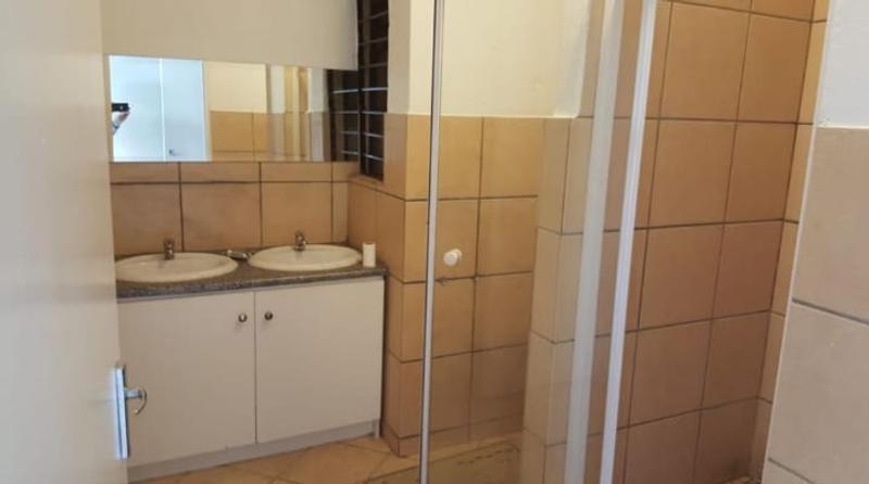 To Let 2 Bedroom Property for Rent in North Riding Gauteng
