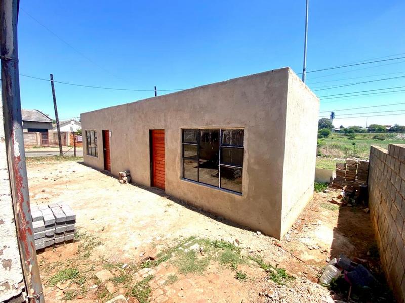 2 Bedroom Property for Sale in Emdeni Gauteng