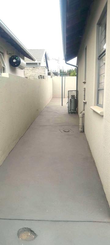 3 Bedroom Property for Sale in Lenasia South Gauteng