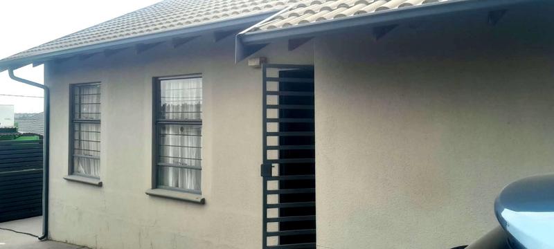 3 Bedroom Property for Sale in Lenasia South Gauteng