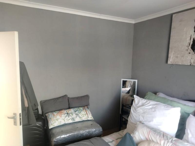 2 Bedroom Property for Sale in Lenasia South Gauteng
