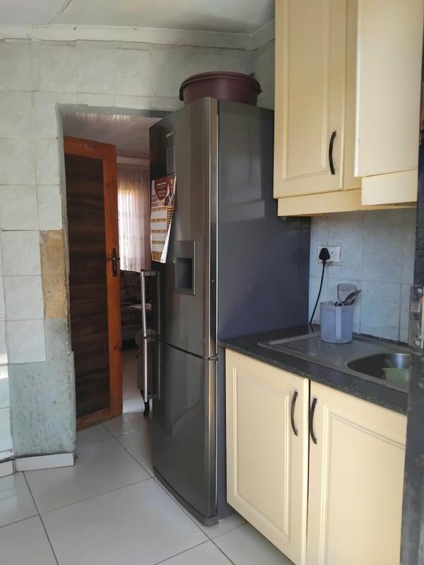 2 Bedroom Property for Sale in Protea Glen Gauteng
