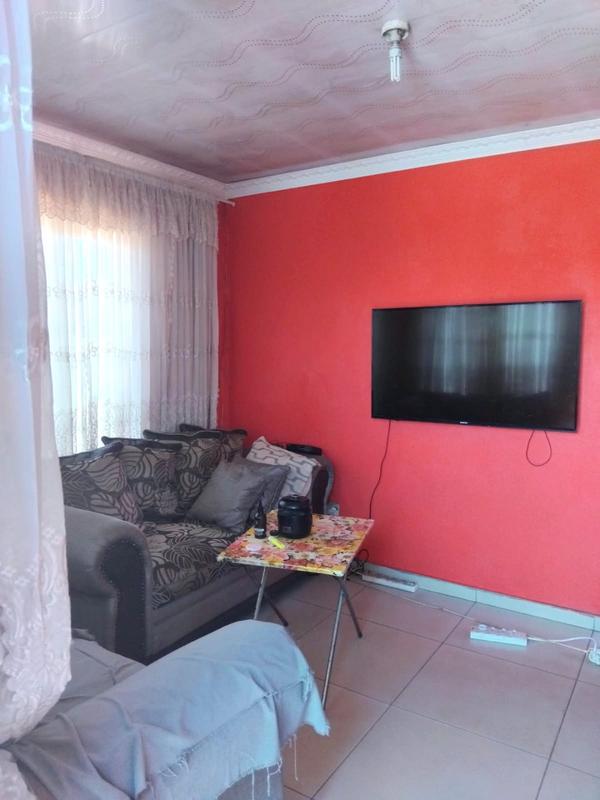 2 Bedroom Property for Sale in Protea Glen Gauteng